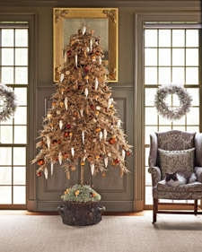 One year, Martha used a bronze tree in her dining room, with silver tinsel and vintage red ornaments.