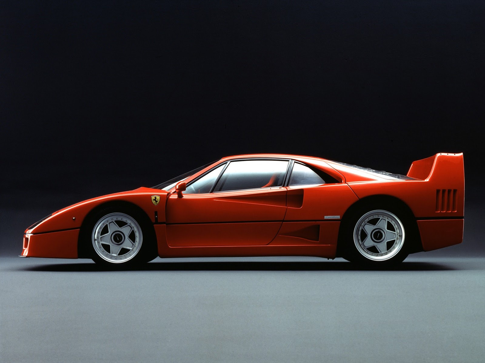 [Ferrari-F40-6%255B6%255D.jpg]