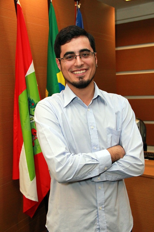 [Leonel%2520Camas%25C3%25A3o%255B3%255D.jpg]