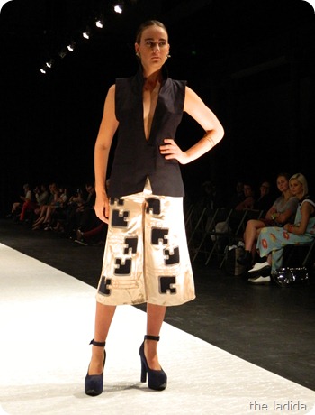 Elissa McGowan - AGFW Fashion Show 2012 (4) Elissa McGowan - AGFW Fashion Show 2012 (4)