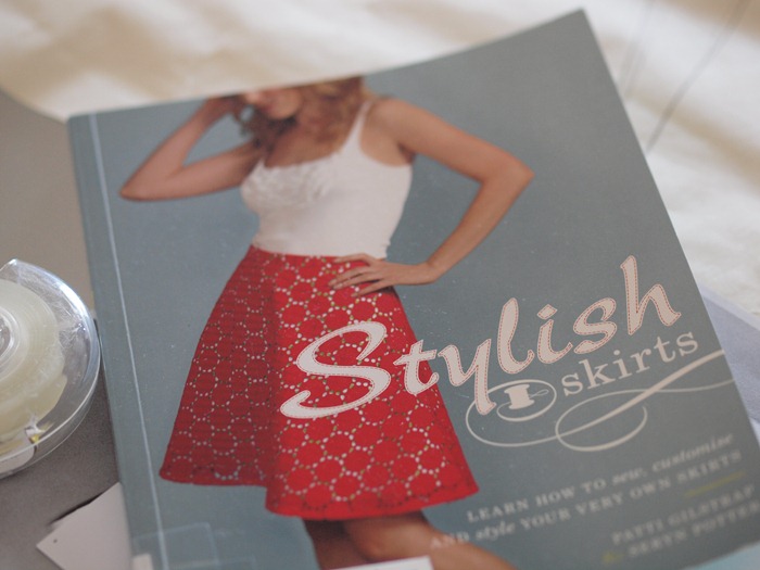 Stylish skirts book