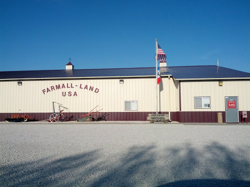 Farmall-Land USA