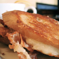 Ooey Gooey Grilled Cheese