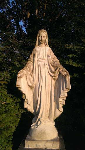 Statue Near St. Catherines