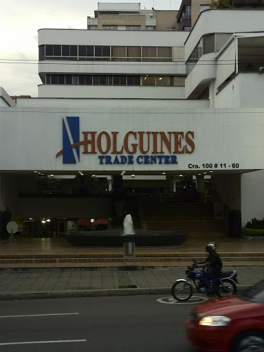Fuente De Holguines Trade Center.