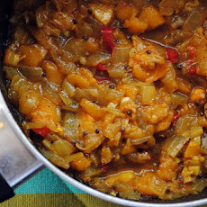 Loquat-Onion Chutney