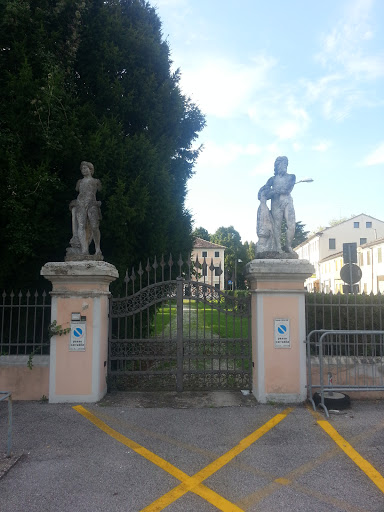 Cancello Villa Delle Statue