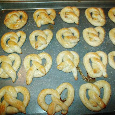 Fast Soft Doughy Pretzels