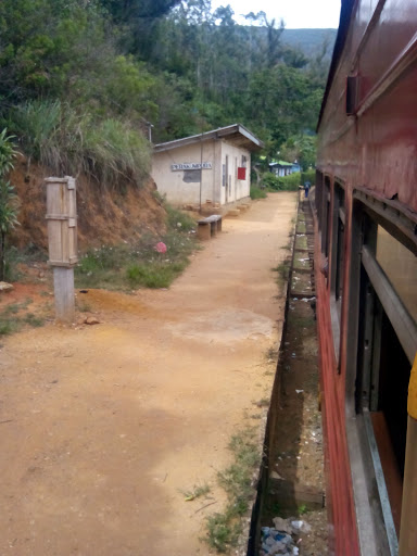 Parakumpura Railway Station