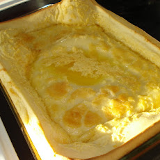 Pannu Kakku (Finnish Oven Pancake)