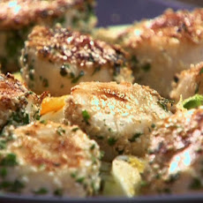Herb and Sesame Scallops with Orange and Fennel Salad