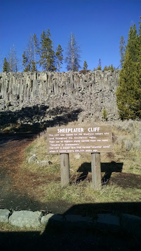 Sheepeater Cliff 