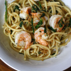 Bucatini with Spicy Shrimp, Arugula, and Breadcrumbs