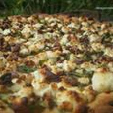 Arugula and Walnut Pizza
