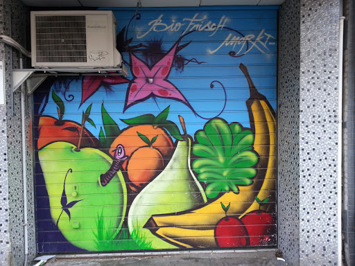Bio Markt Street Art