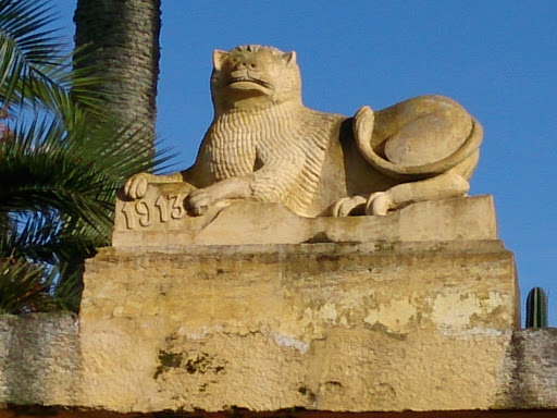 Lion's Gate São Bartolomeu 