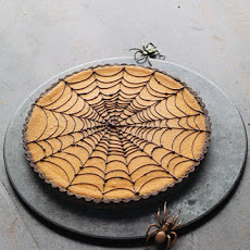 Pumpkin Chocolate-Spiderweb Tart