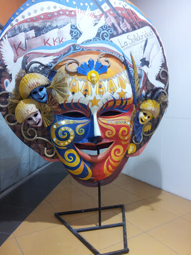 SM Giant Mask
