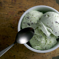 Easy Mint Chocolate Chip Ice Cream