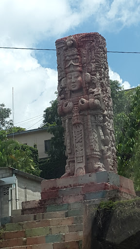 Mayan sculpture 