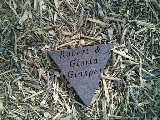 Robert and Gloria Plaque