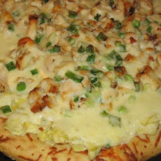 Cheesy Chicken and Artichoke Pizza