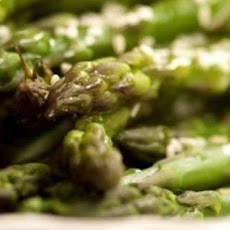 Steamed Asparagus with Ginger Garlic Sauce