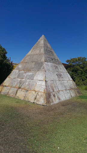 Lime Pyramid