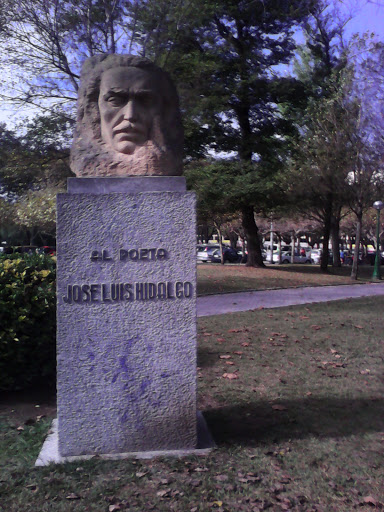 Busto Poeta Jose Luis Hidalgo