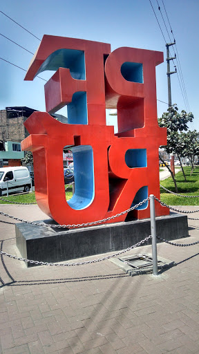 Monumento A Peru