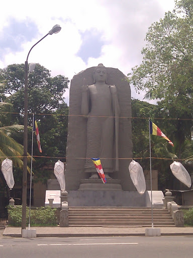 Replica of Awukana Buddha Statue