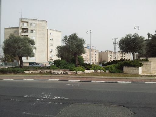 Ha-Banot Square