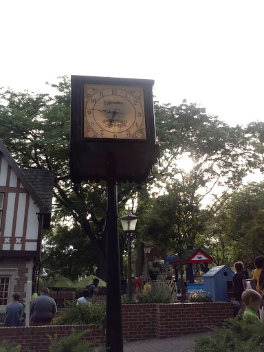 Hershey Park Clock