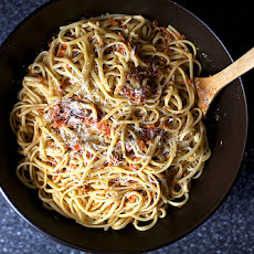 Linguine with Tomato-Almond Pesto [Pesto Trapenese]