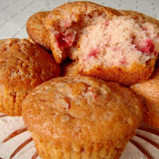 Strawberry N' Creme Muffins - Just Like Eat N' Park! Copycat
