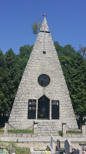 Kaplica Na Cmentarzu