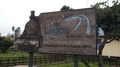 Los Lagos Sign 