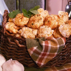 Cheese-Garlic Biscuits