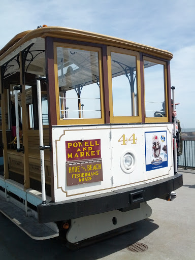 Cable Car on the Giants Promenade