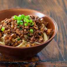 Taiwanese Noodles with Meat Sauce Recipe (Taiwanese Spaghetti)