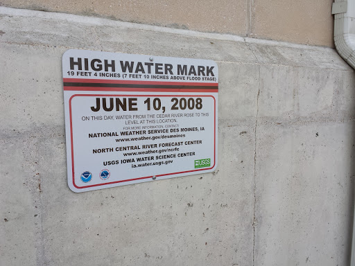 2008 Flood Level Sign