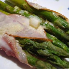 Baked Asparagus Parcels