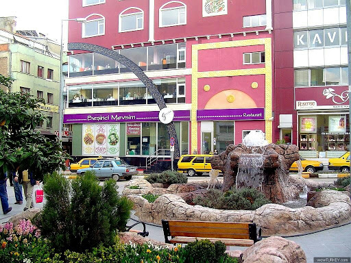 Halı Sarayı Parkı