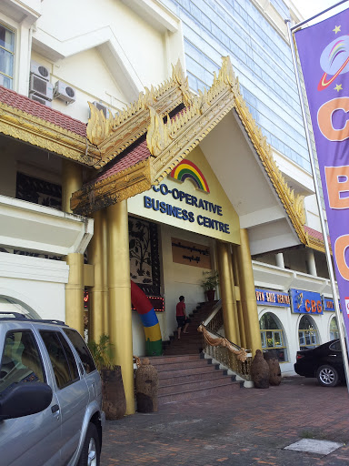 Myanmar Arch at Sayasan Plaza Gate
