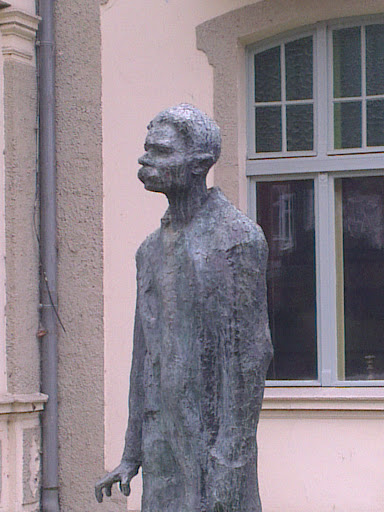 Maxim Gorki Statue