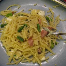 Spaghetti With Asparagus, Smoked Mozzarella and Prosciutto