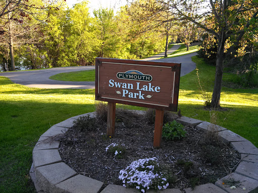 Swan Lake Park Northern Entrance