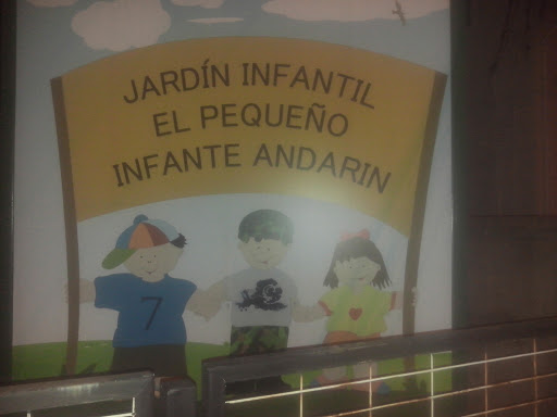 Jardin Infantil Pequeño Infante Andarin