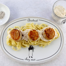 Scallops In Champagne Cream Sauce With Truffle Salt