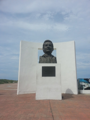 Busto A Fernando Gutiérrez Barrios